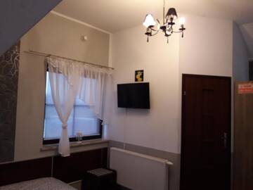 Фото номера Трехместный номер с собственной ванной комнатой Хостелы Hostel Byków Wrocławska г. Długołęka 5