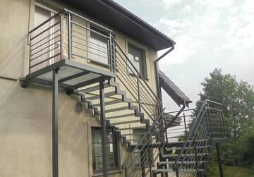 Фото номера Трехместный номер с собственной ванной комнатой Хостелы Hostel Byków Wrocławska г. Długołęka 3