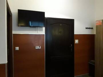 Фото номера Трехместный номер с собственной ванной комнатой Хостелы Hostel Byków Wrocławska г. Długołęka 8